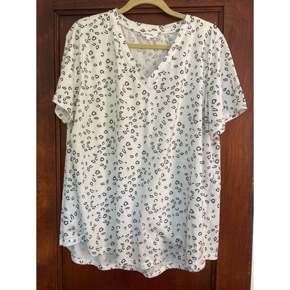 Cheetah Print Oversized / Plus Size T Shirt - Picture 2 of 4